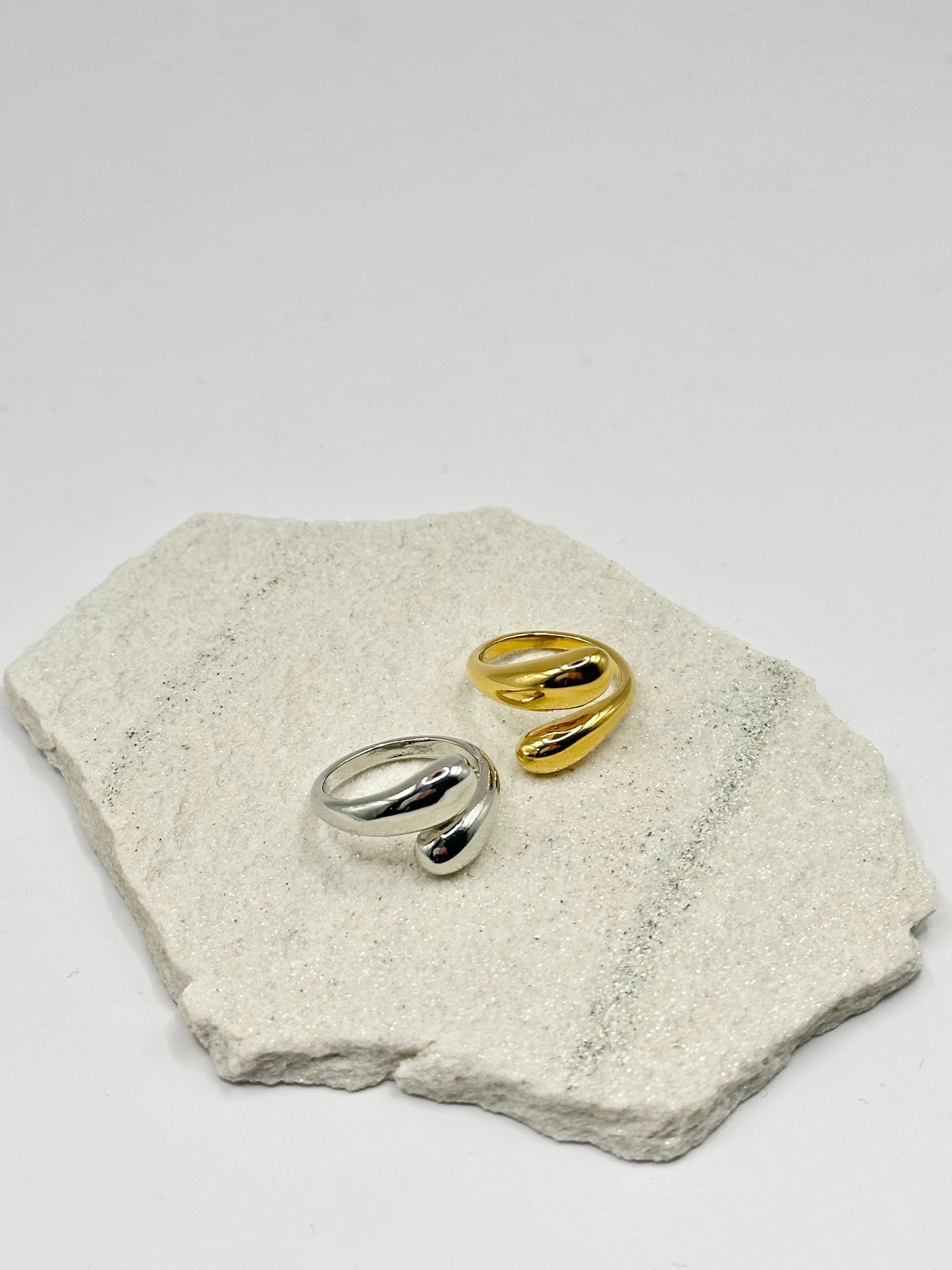 CURVE RING
