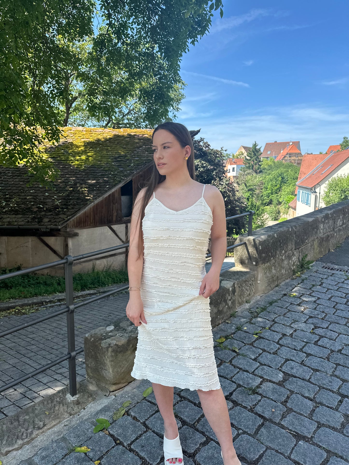 KLEID „RÜSCHI"