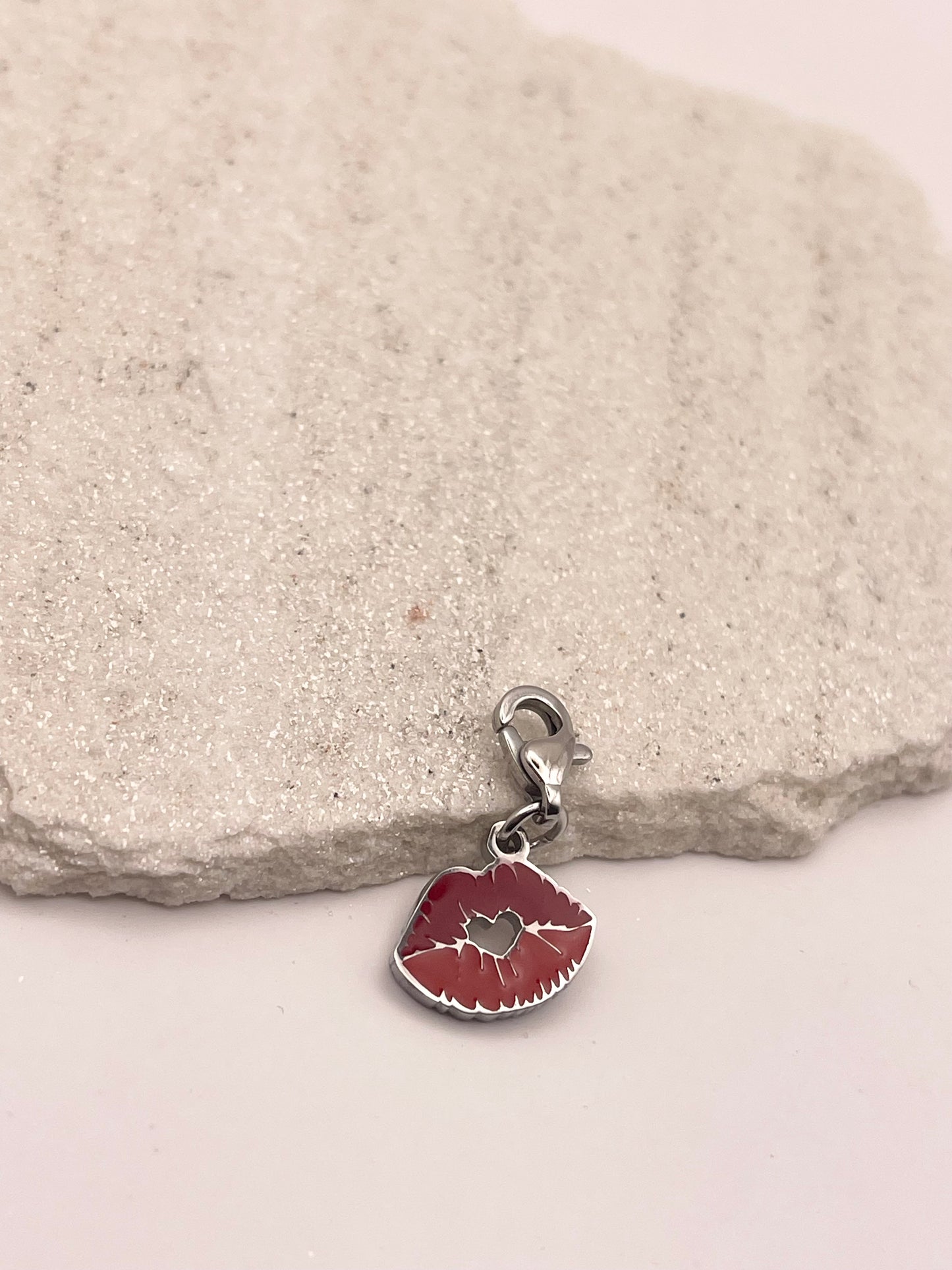 KISS CHARM SILBER