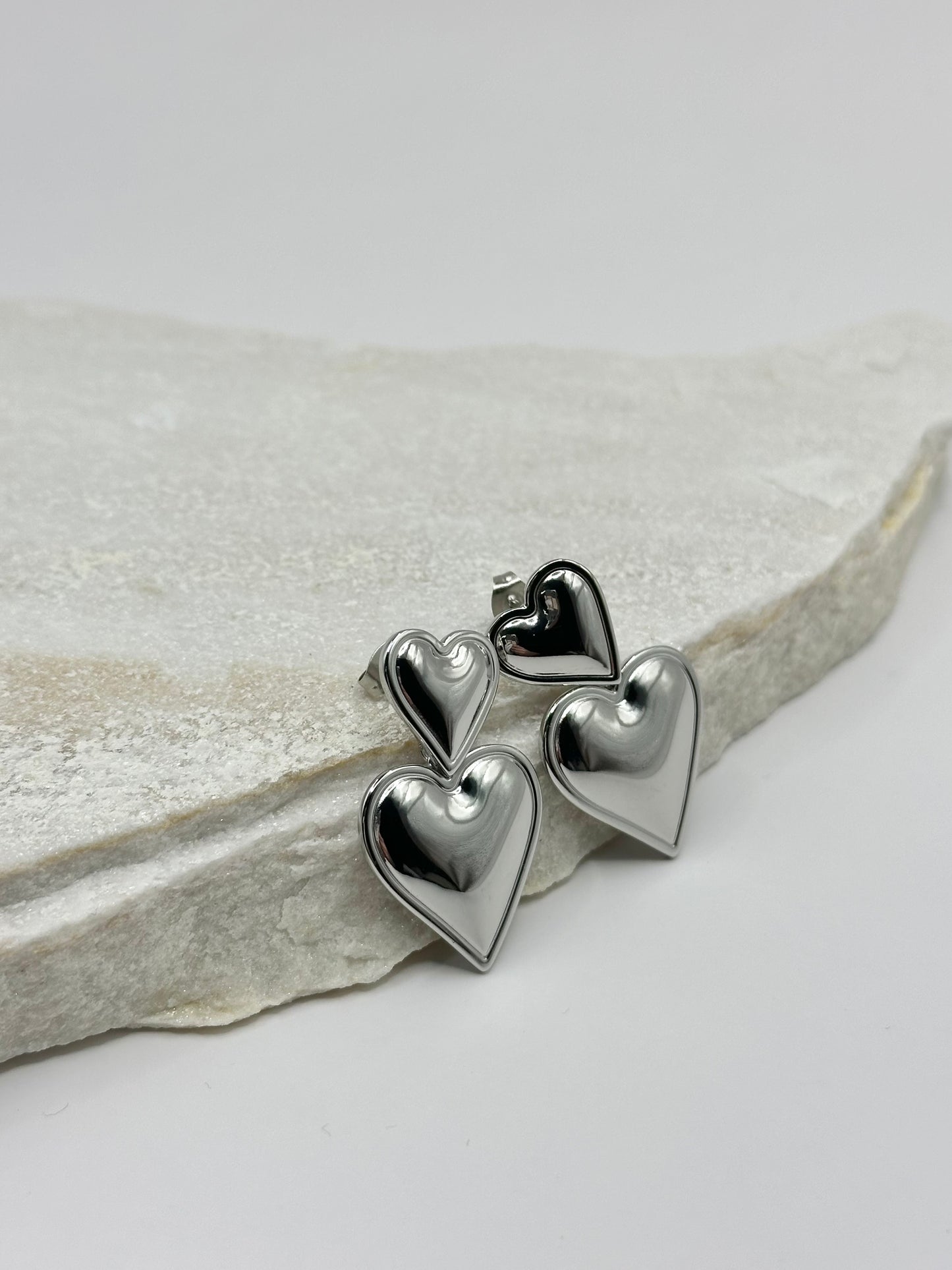 LOVE EARRINGS