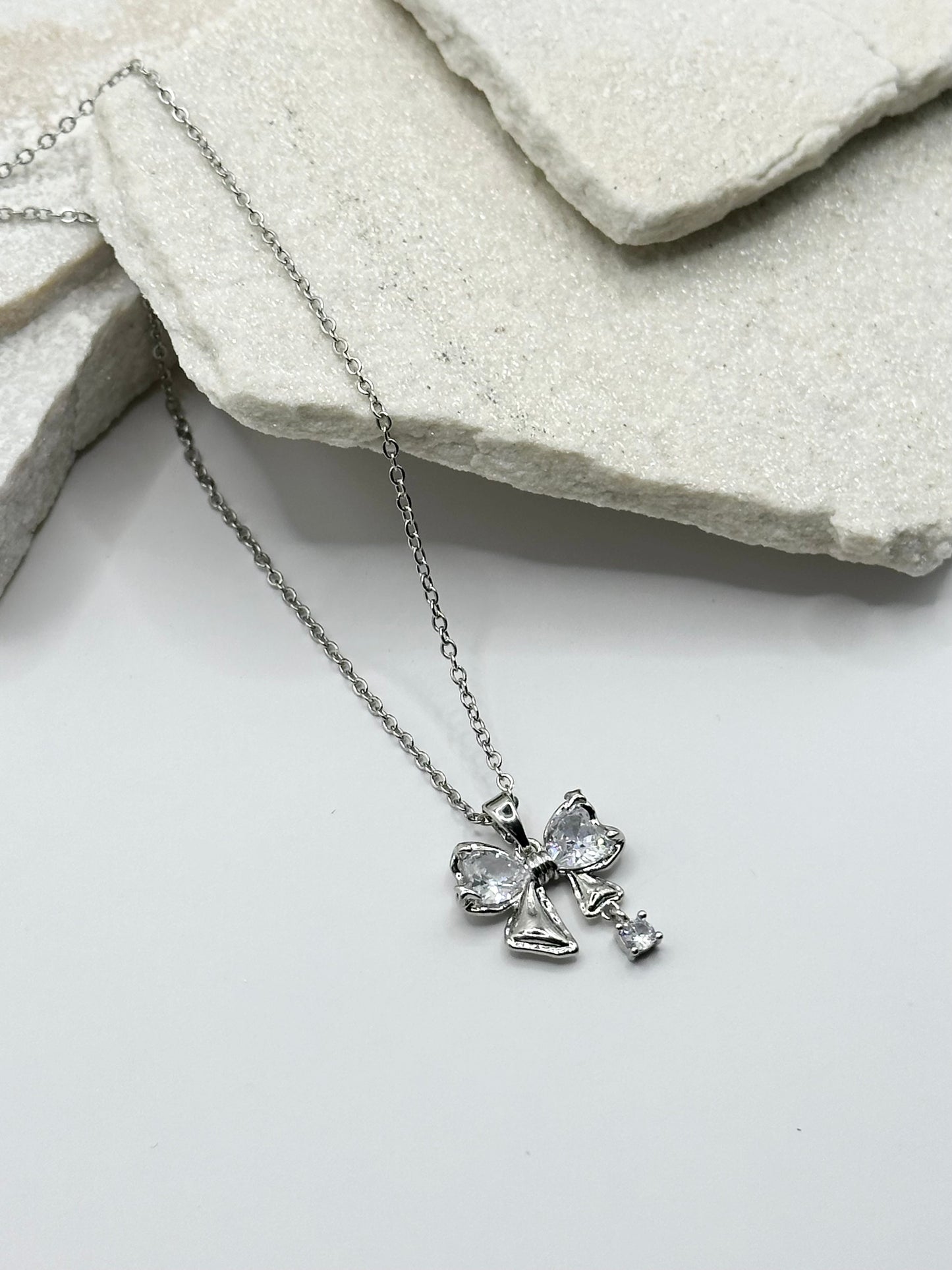 BOW SHINE NECKLACE GOLD