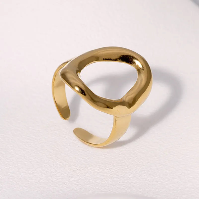 „OVAL“ RING