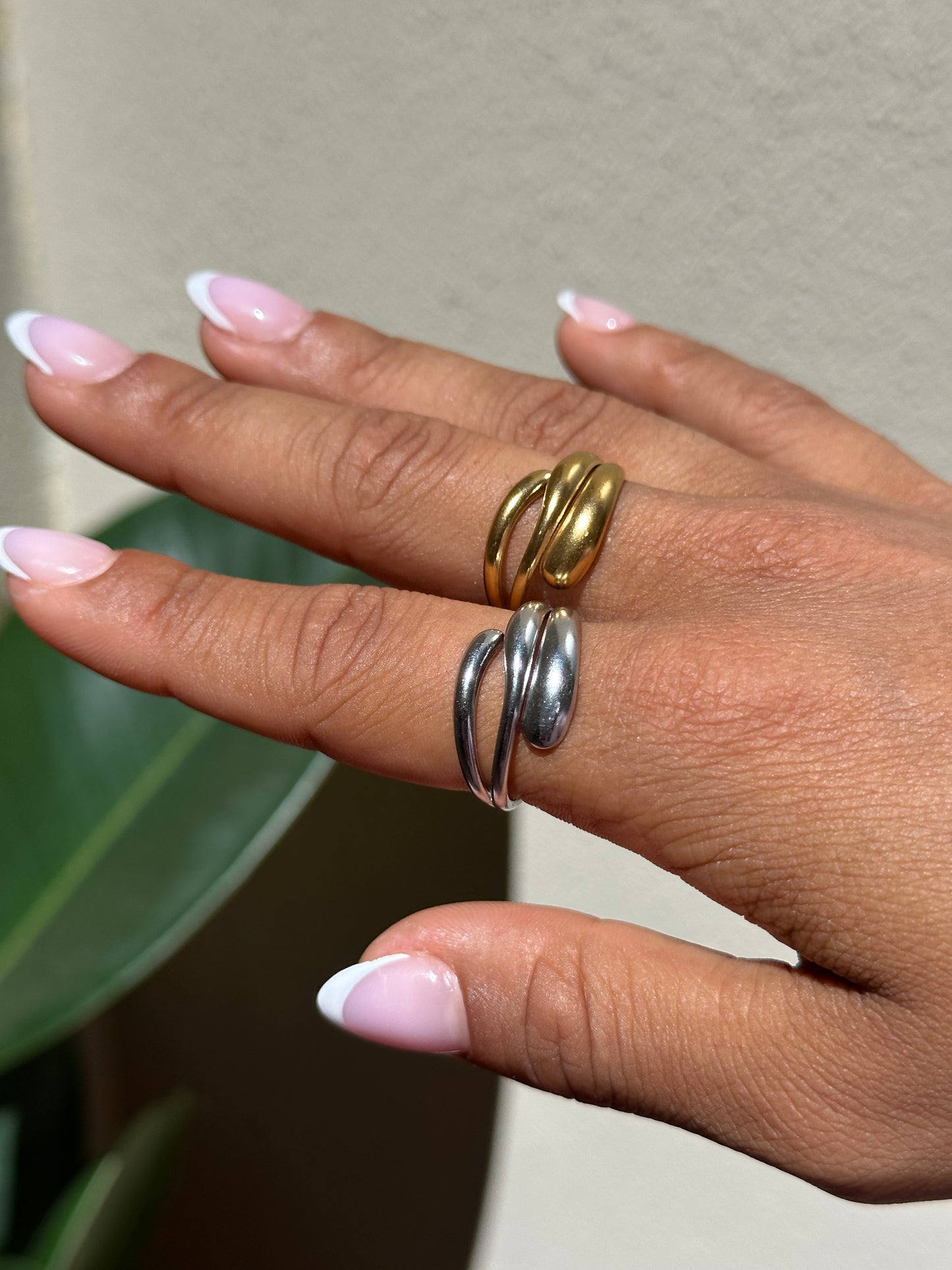 LOOP RING