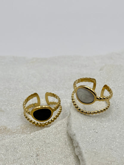 STONE RING BLACK/CREME