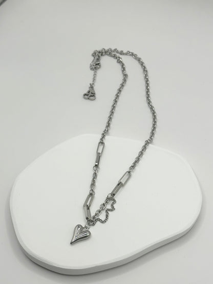 TRACY NECKLACE