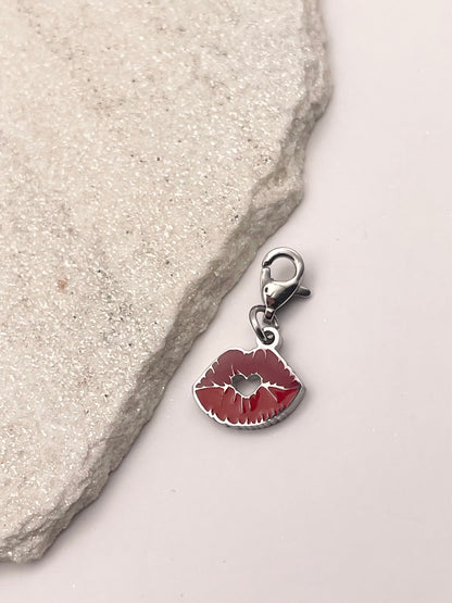KISS CHARM SILBER