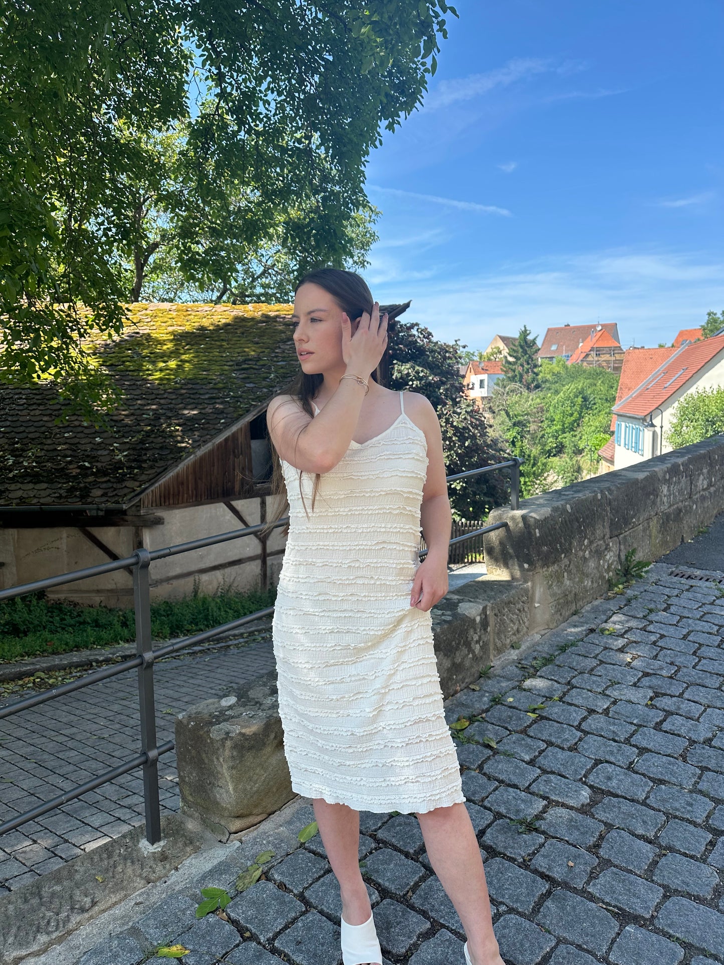KLEID „RÜSCHI"