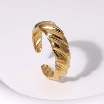 GLOSSY RING