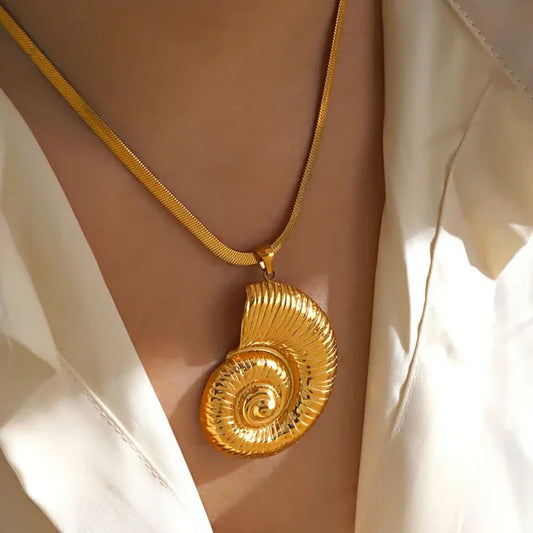 „SNAIL“ NECKLACE