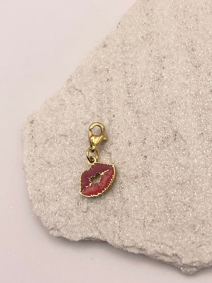 KISS CHARM GOLD