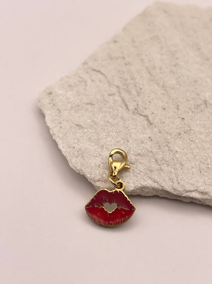 KISS CHARM GOLD